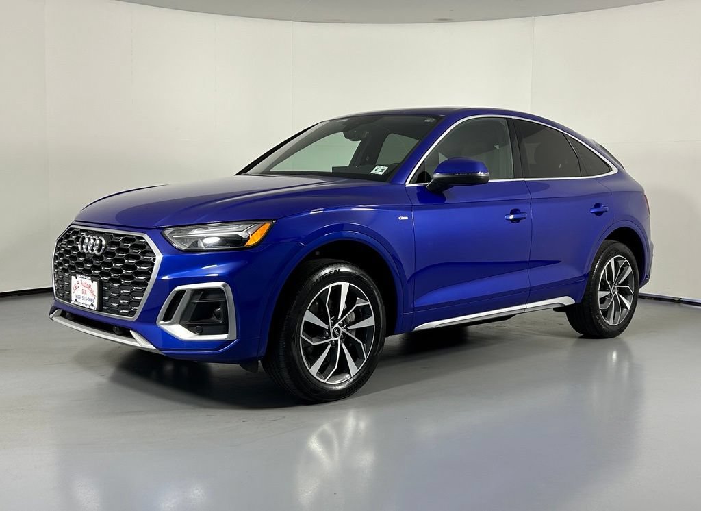 Used 2021 Audi Q5 2.0T Premium w/ Convenience Package AWD/4WD image 3