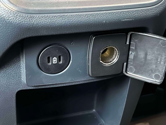 Used 2026 Ford Explorer Active AWD/4WD image 19
