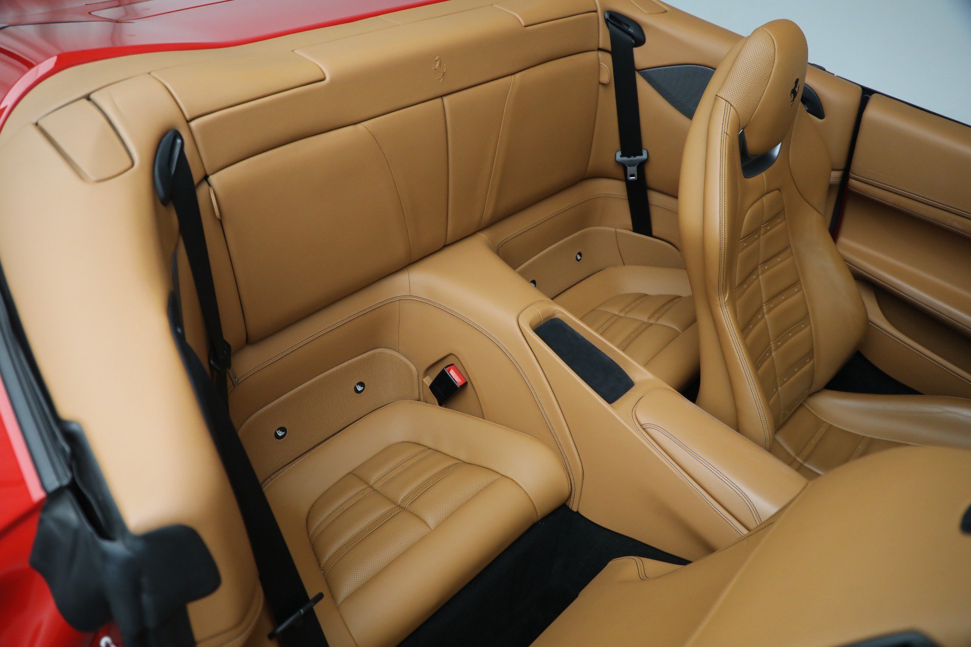 Used 2019 Ferrari Portofino RWD image 17