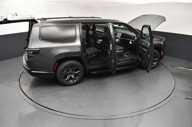 New 2026 Jeep Grand Wagoneer 4WD image 30