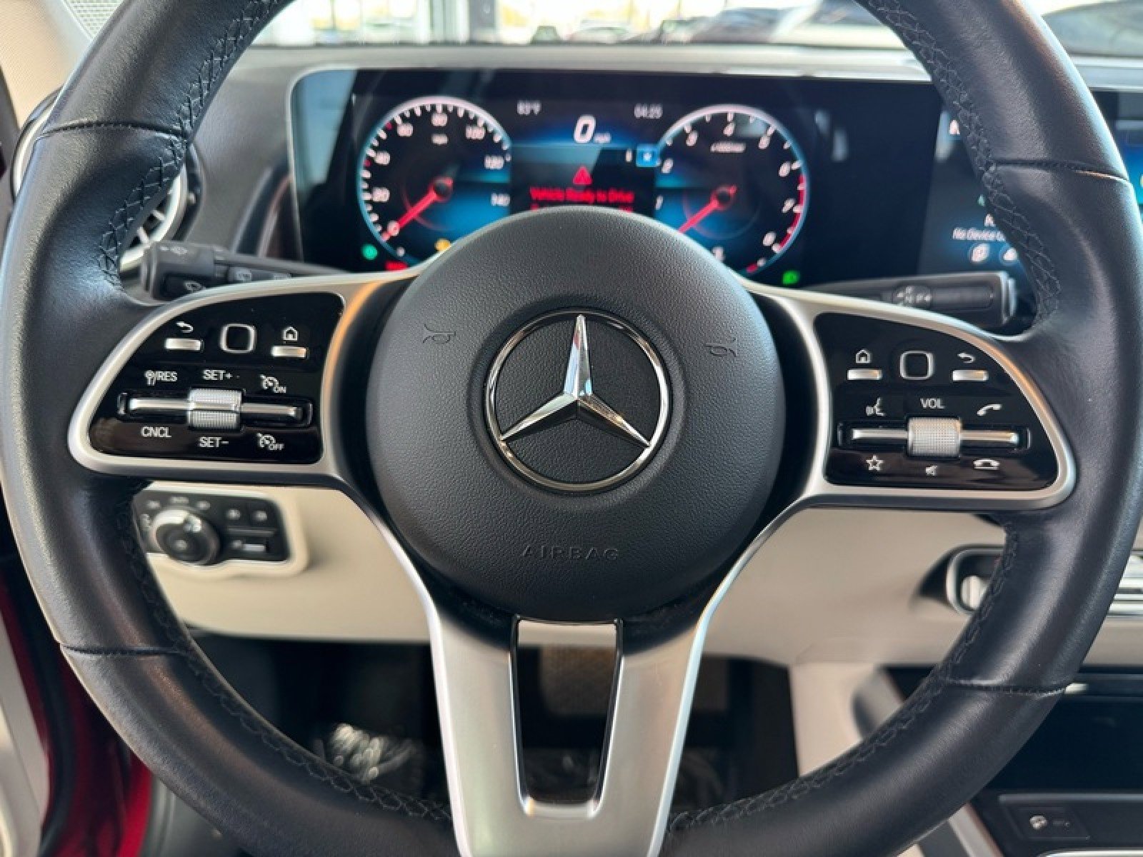 Certified 2022 Mercedes-Benz GLB 250 4MATIC w/ Premium Package Lite image 29