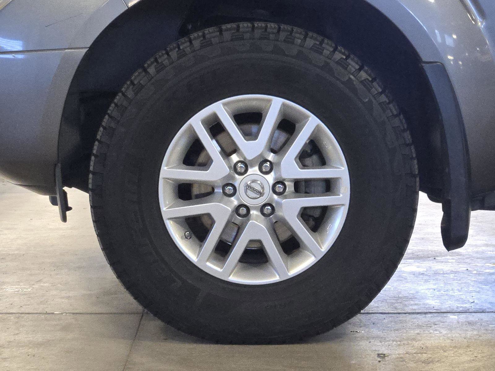 Used 2018 Nissan Frontier SV AWD/4WD image 9