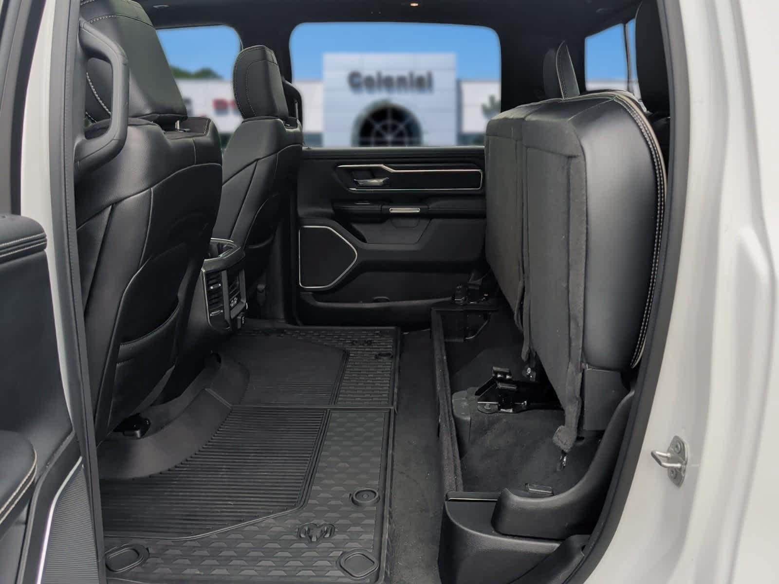 Used 2023 RAM 1500 Laramie AWD/4WD image 32