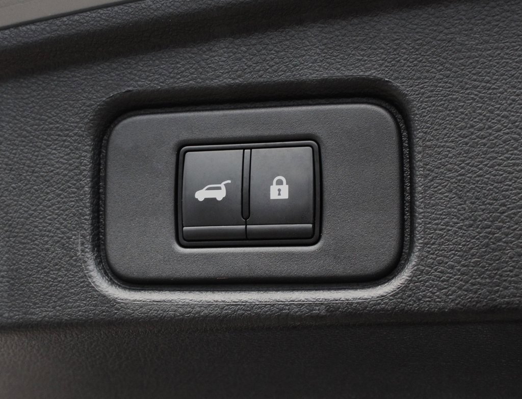 Certified 2023 Nissan Pathfinder Platinum image 21