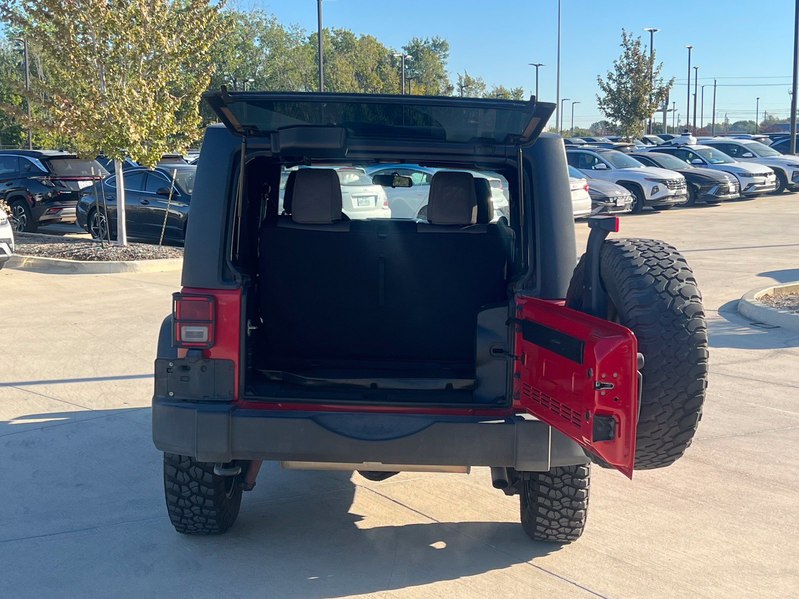 Used 2012 Jeep Wrangler Rubicon w/ PWR Convenience Group AWD/4WD image 13