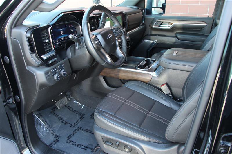 Used 2024 Chevrolet Silverado 2500 High Country w/ High Country Premium Package image 10