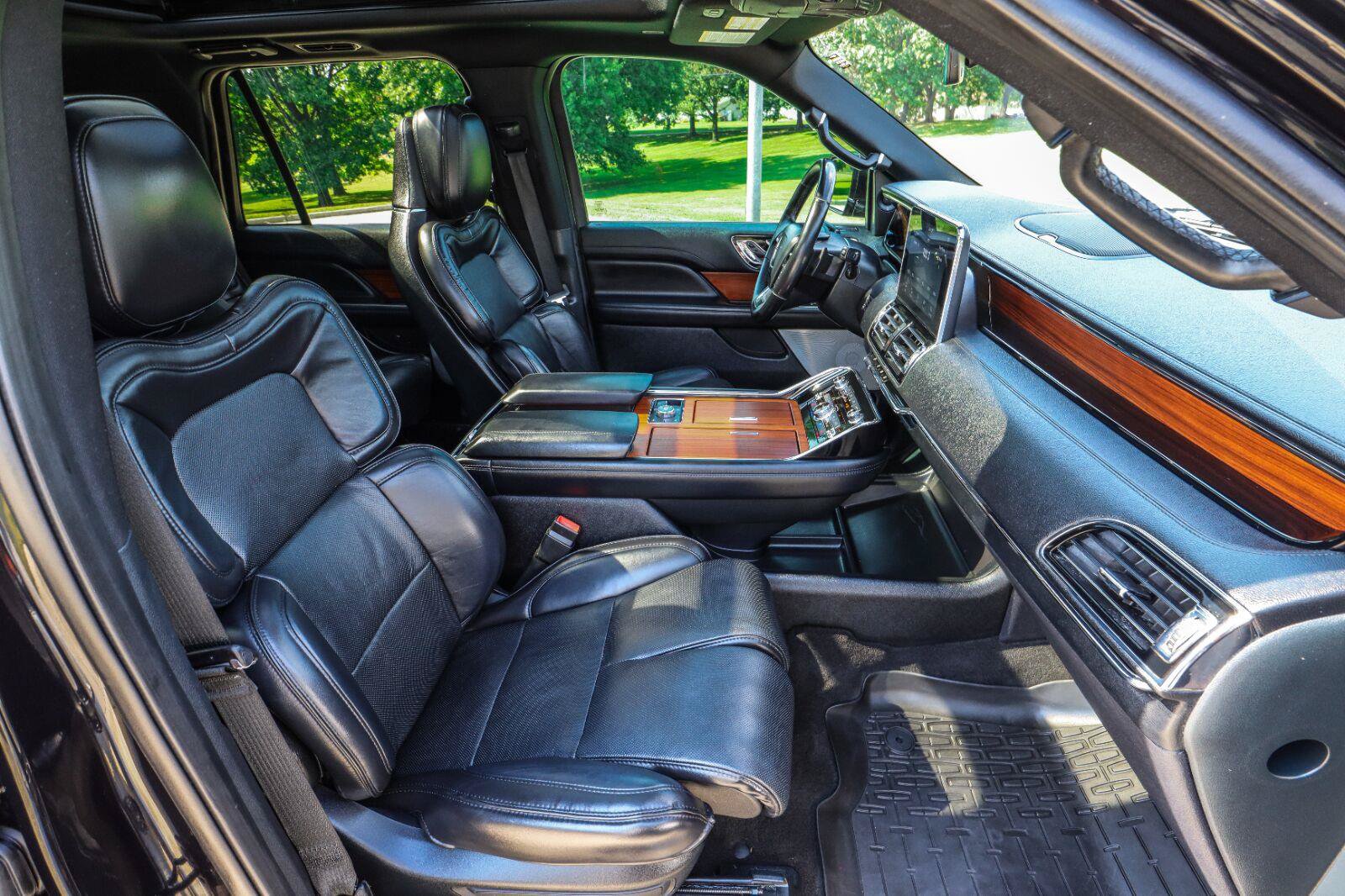 Used 2019 Lincoln Navigator Reserve w/ Cargo Package AWD/4WD image 52