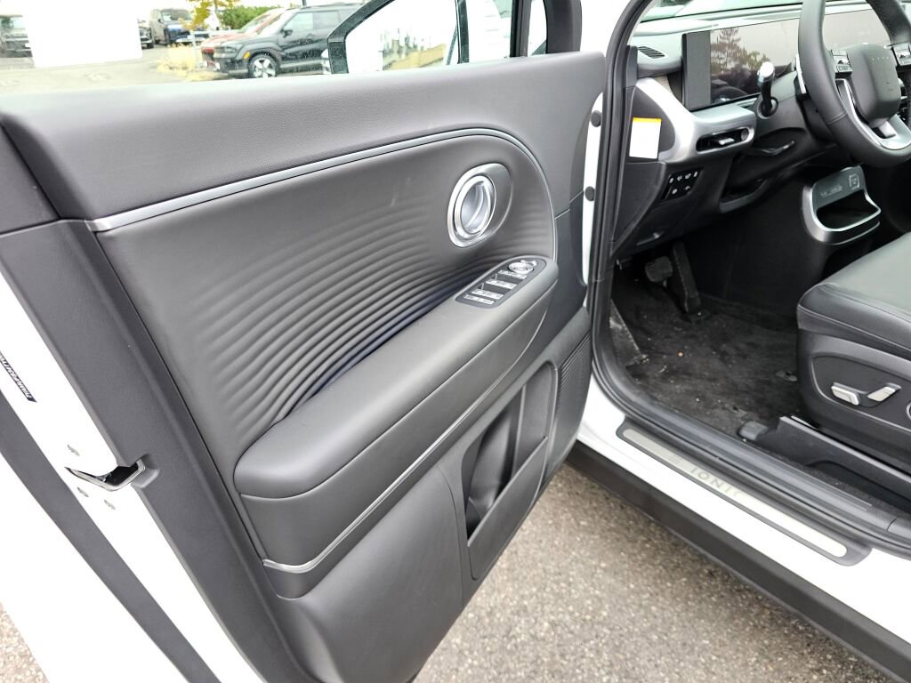 New 2026 Hyundai Ioniq 9 SEL image 17