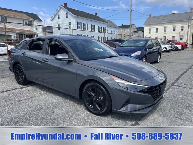 Used 2023 Hyundai Elantra SEL FWD video 2