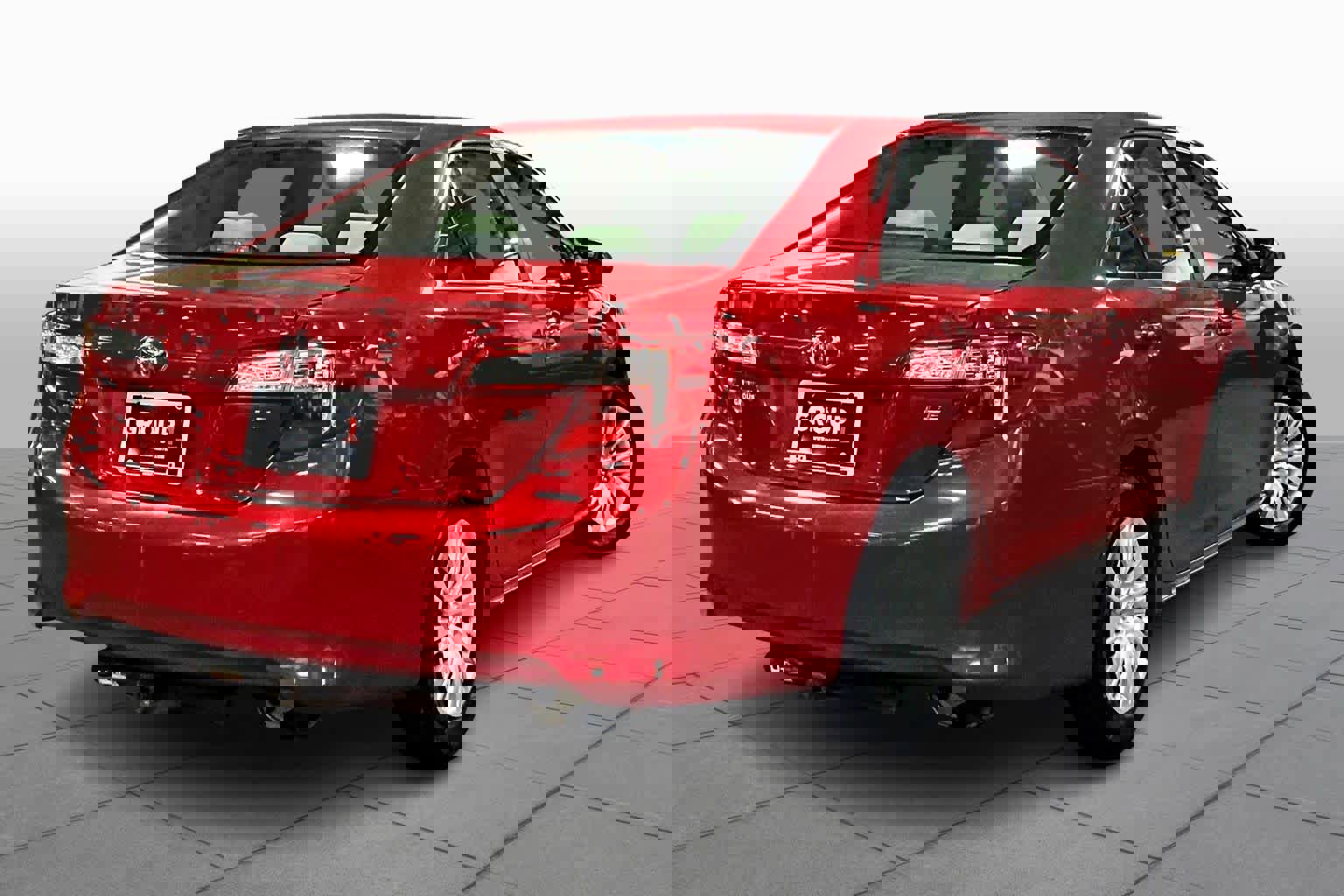 Used 2013 Toyota Camry LE image 12