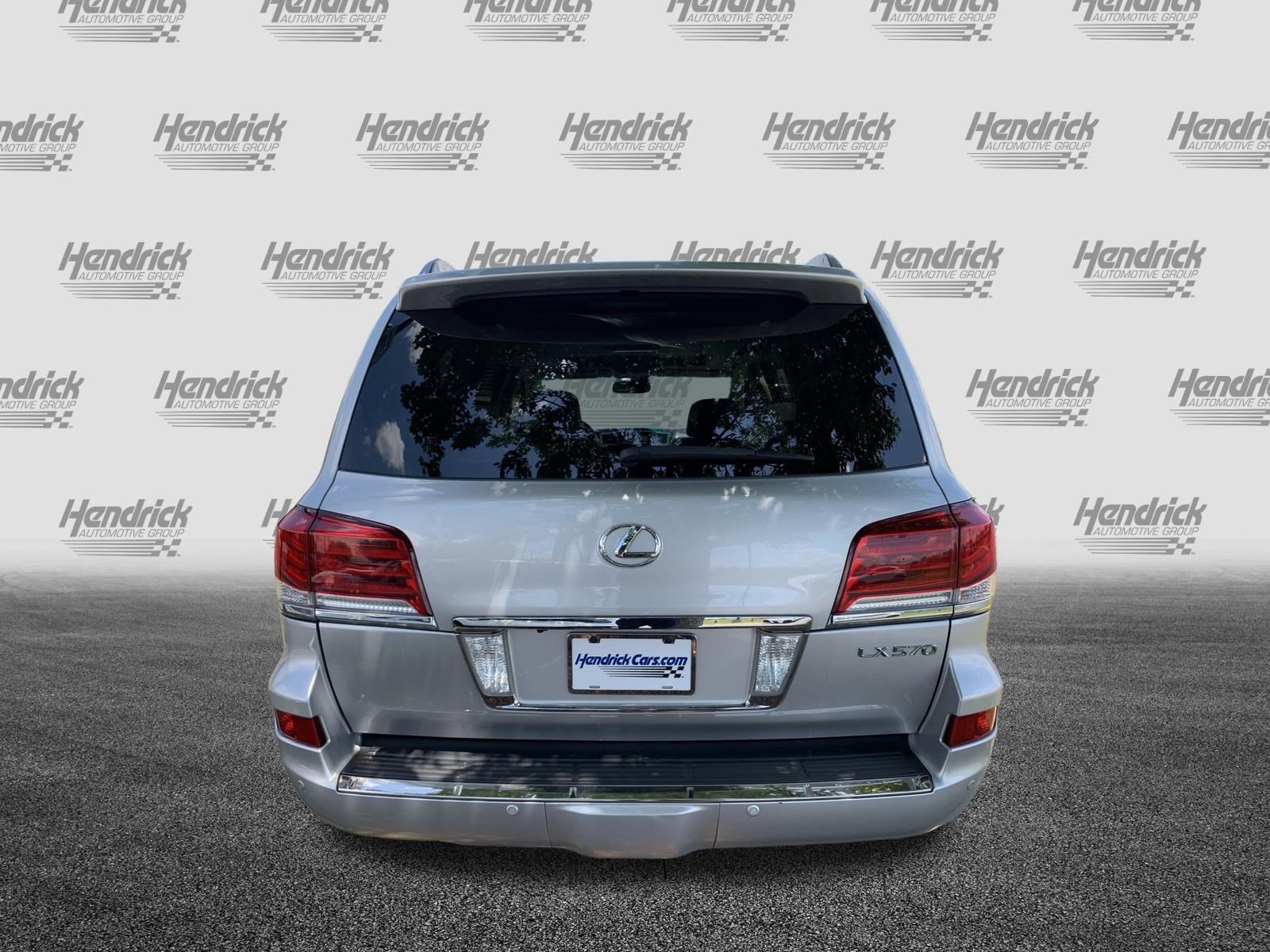 Used 2015 Lexus LX 570 4WD w/ Luxury Package image 9