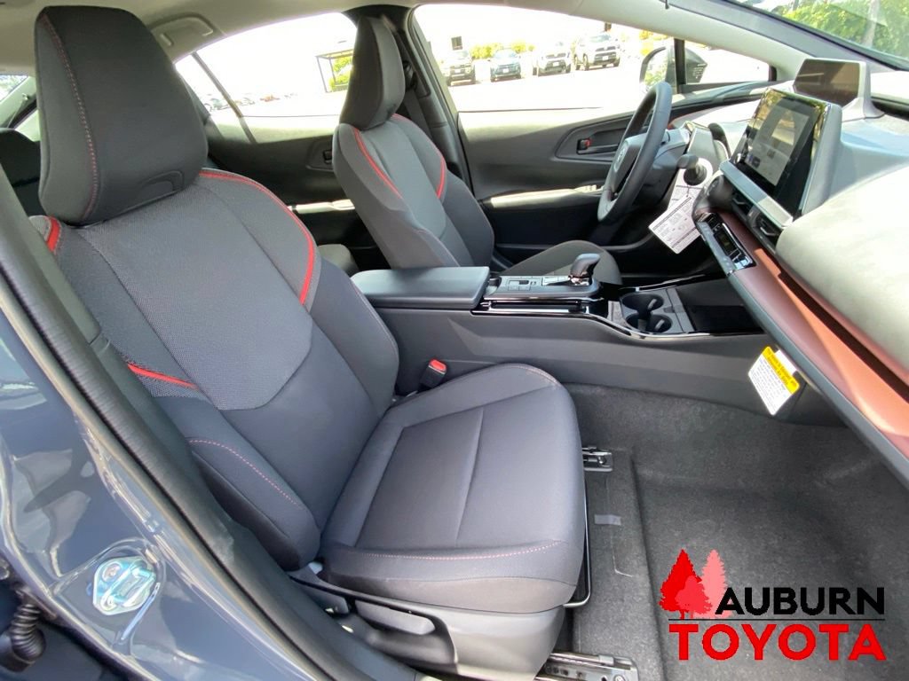 New 2026 Toyota Prius Plug-In Hybrid FWD image 12