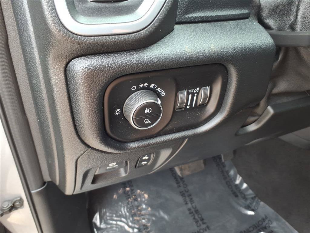 Used 2020 RAM 1500 Laramie AWD/4WD image 15