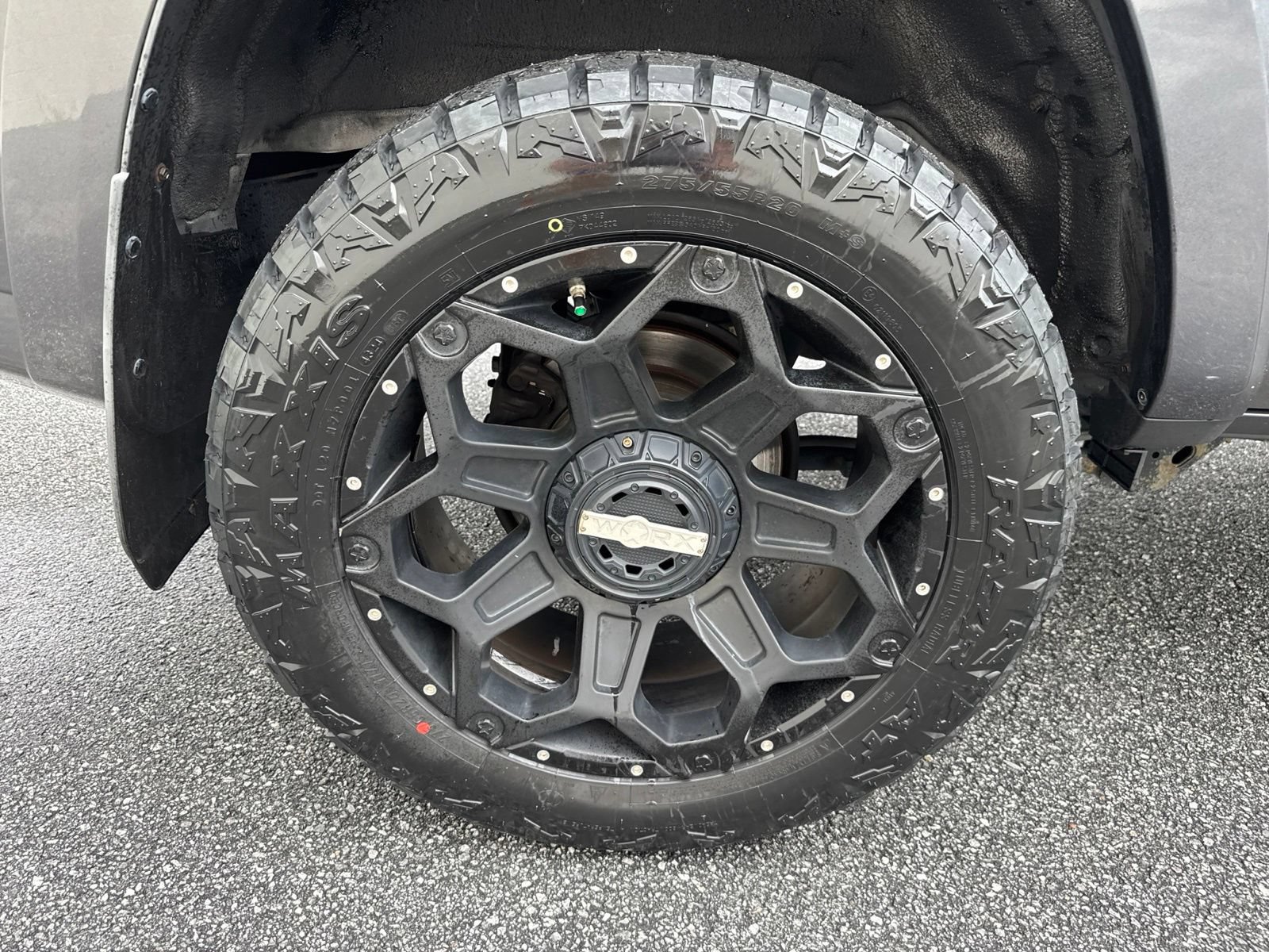 Used 2017 Toyota 4Runner SR5 AWD/4WD image 10