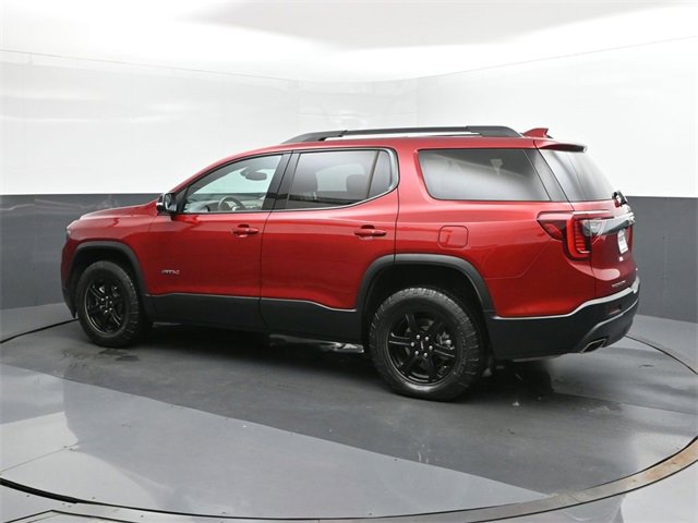 Used 2022 GMC Acadia AT4 image 2