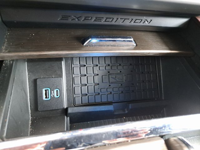 Certified 2024 Ford Expedition Limited image 14