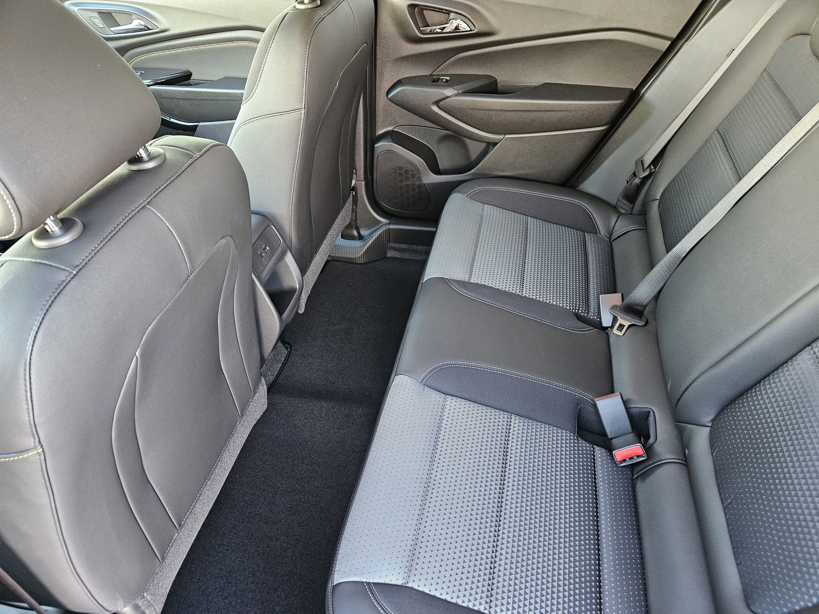 New 2026 Chevrolet Trax LT w/ Driver Confidence Package image 27