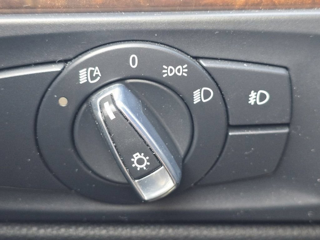 Used 2011 BMW 328i Convertible RWD image 79