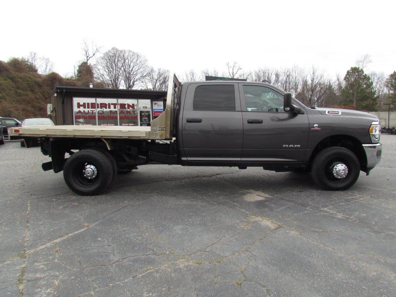 Used 2019 RAM 3500 Tradesman w/ Chrome Appearance Group image 8