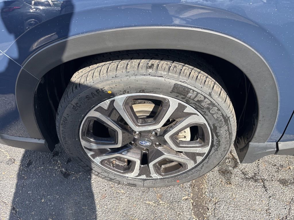 Certified 2023 Subaru Ascent Limited w/ Technology Package AWD/4WD image 7