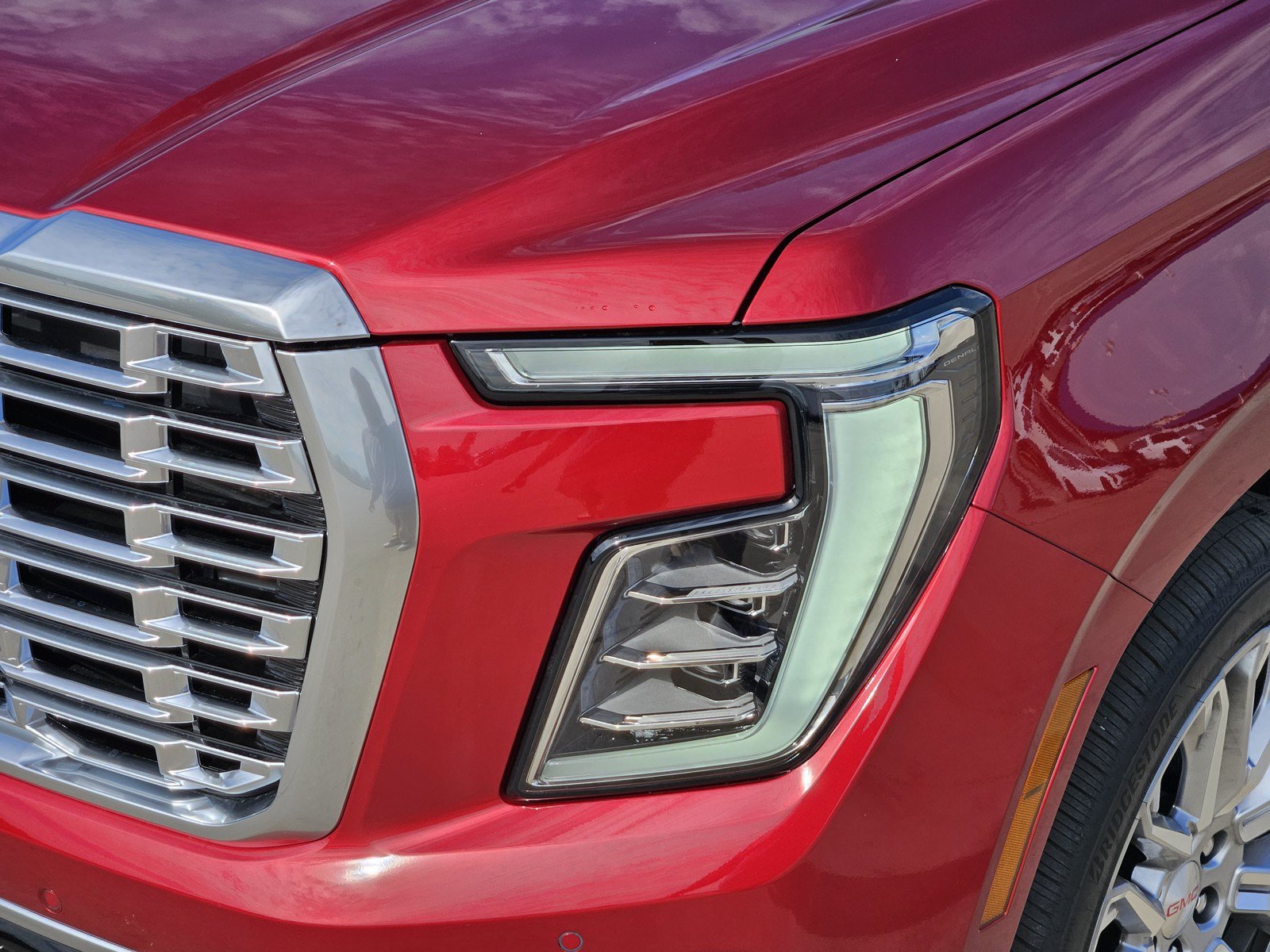 New 2027 GMC Yukon XL Denali w/ Sun & Power Step Package AWD/4WD image 5