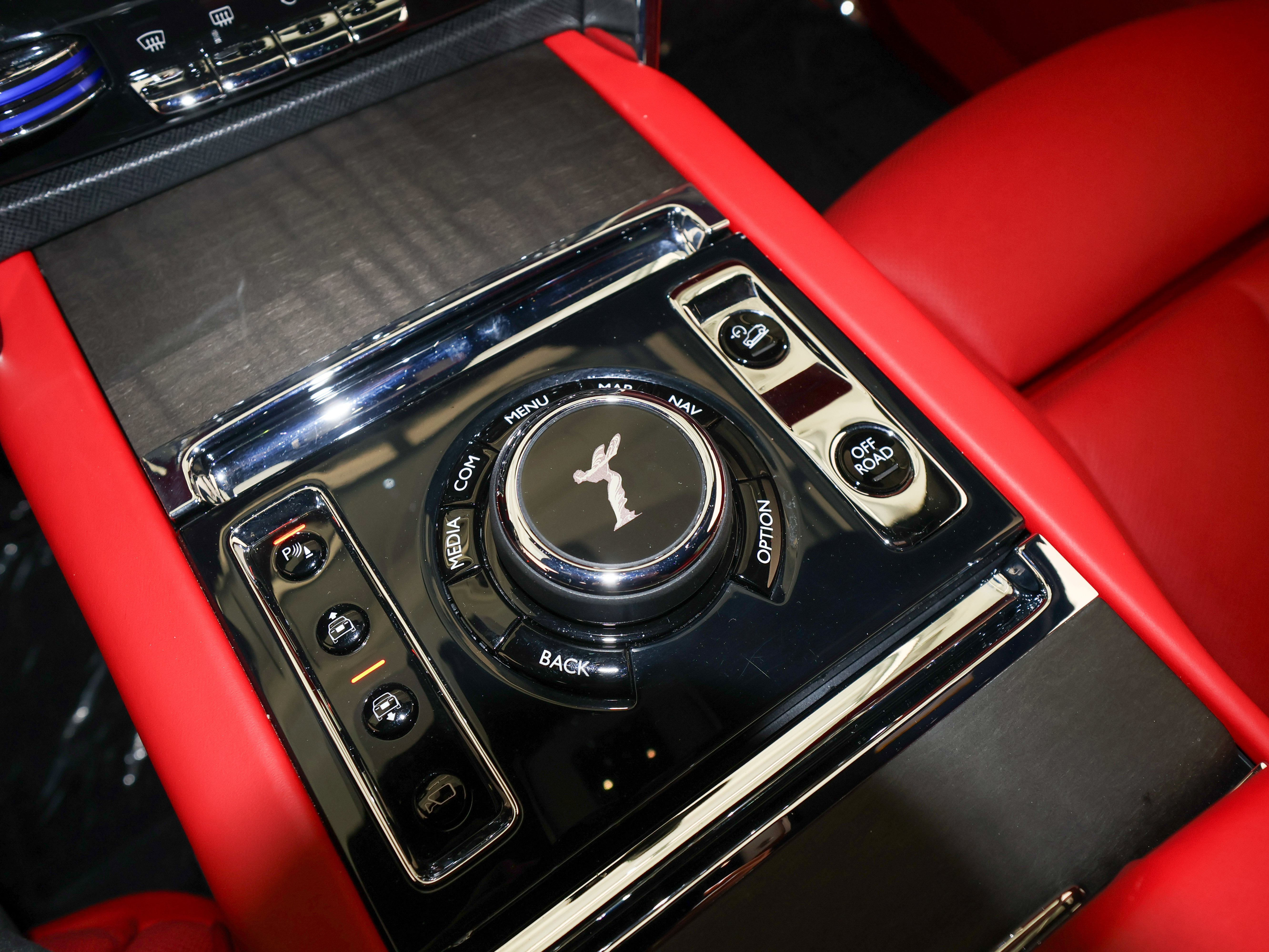 Used 2023 Rolls-Royce Cullinan image 41