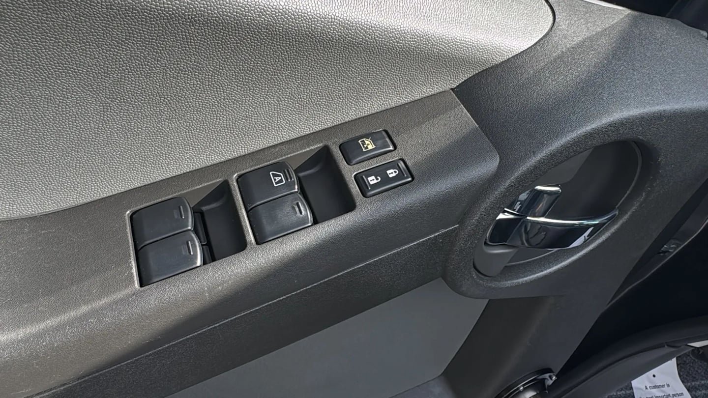 Used 2015 Nissan Xterra S RWD image 10