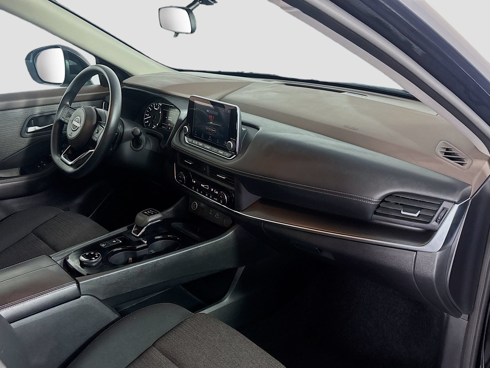 Used 2023 Nissan Rogue SV AWD/4WD image 27