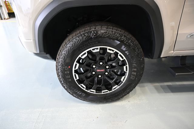 New 2026 GMC Canyon AT4 w/ Technology Plus Package AWD/4WD image 30