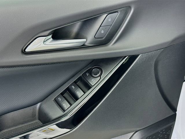 Used 2025 Chevrolet Equinox LT image 19