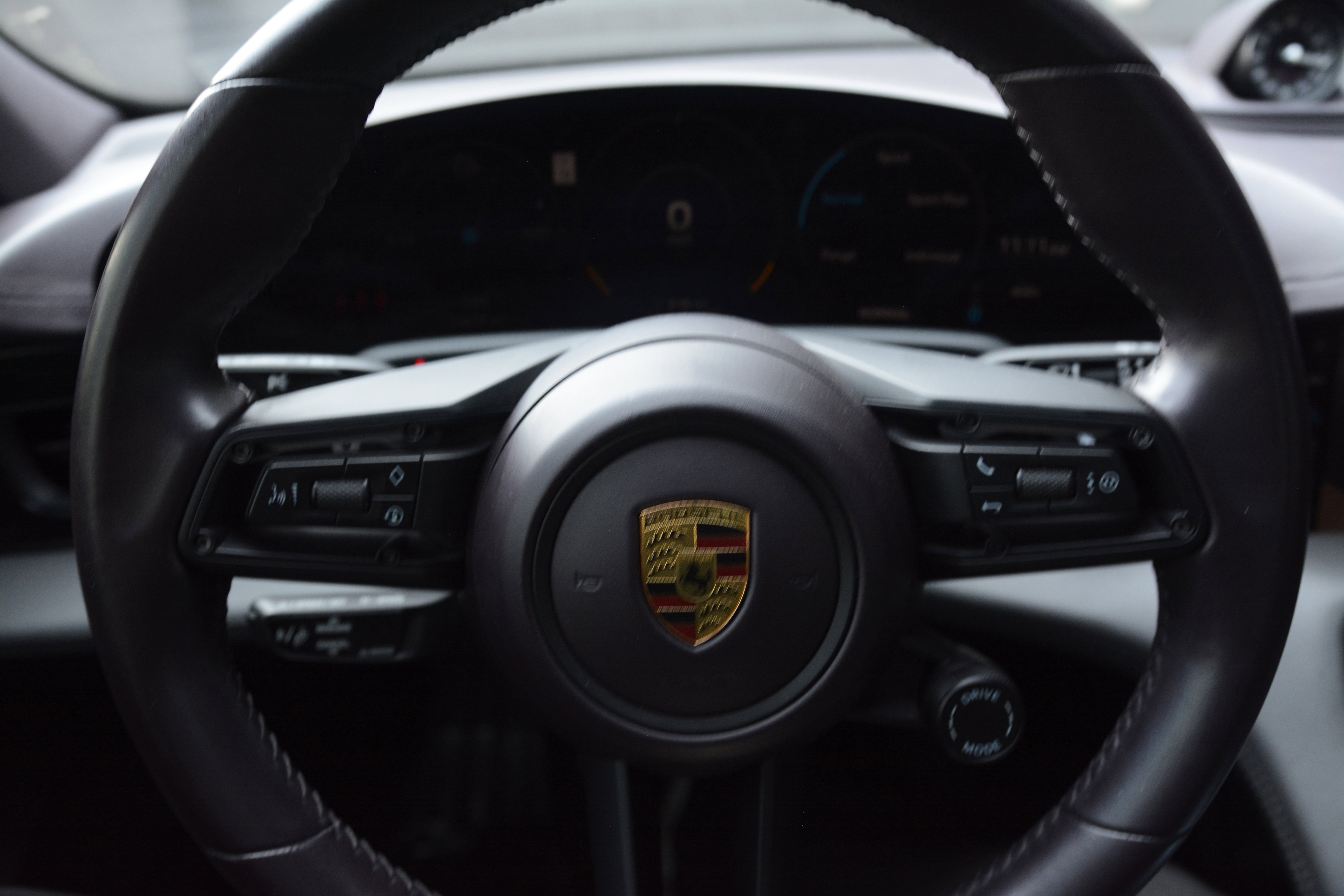 Certified 2022 Porsche Taycan 4S image 18