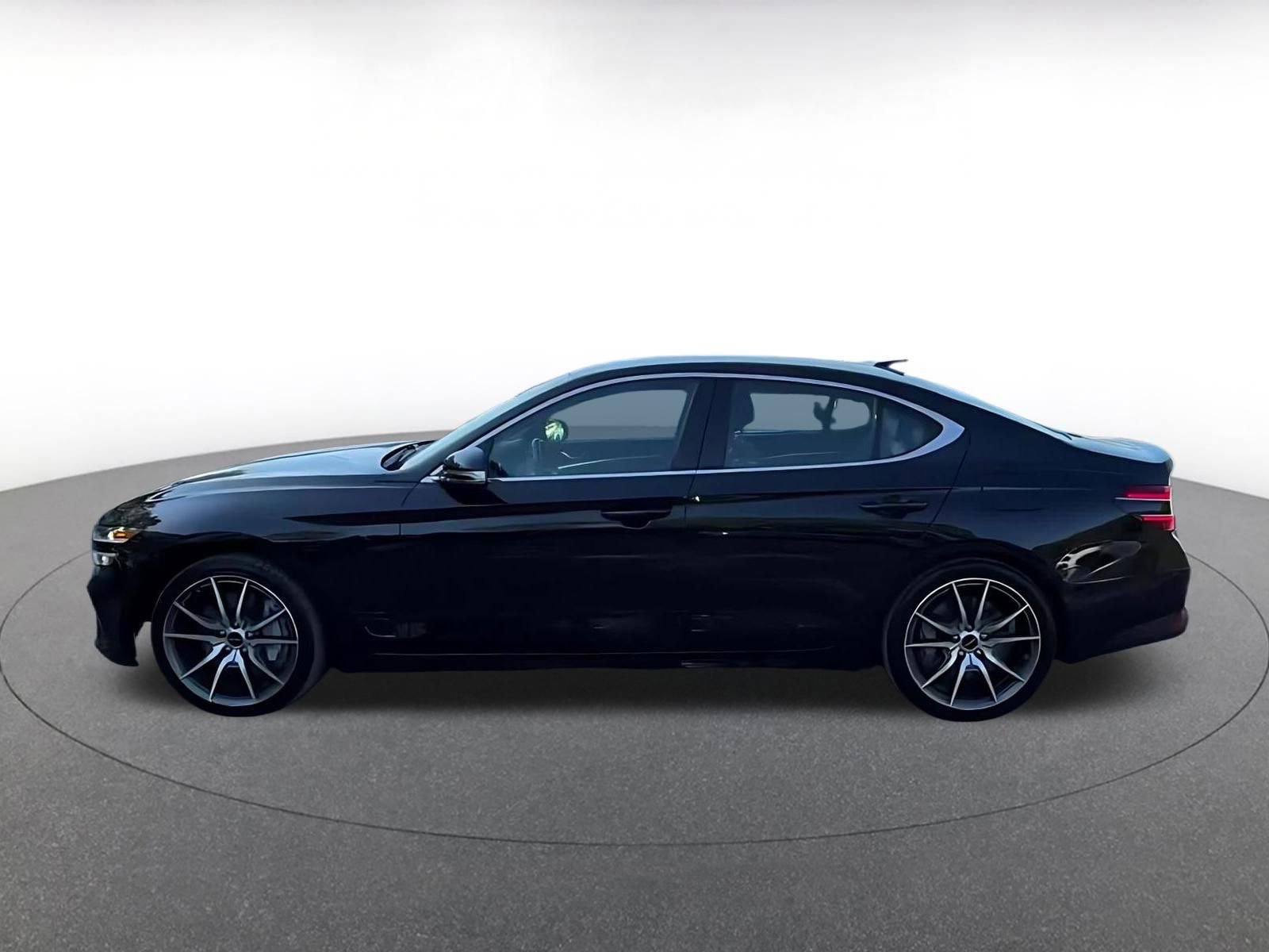 Used 2025 Genesis G70 2.5T AWD/4WD image 9