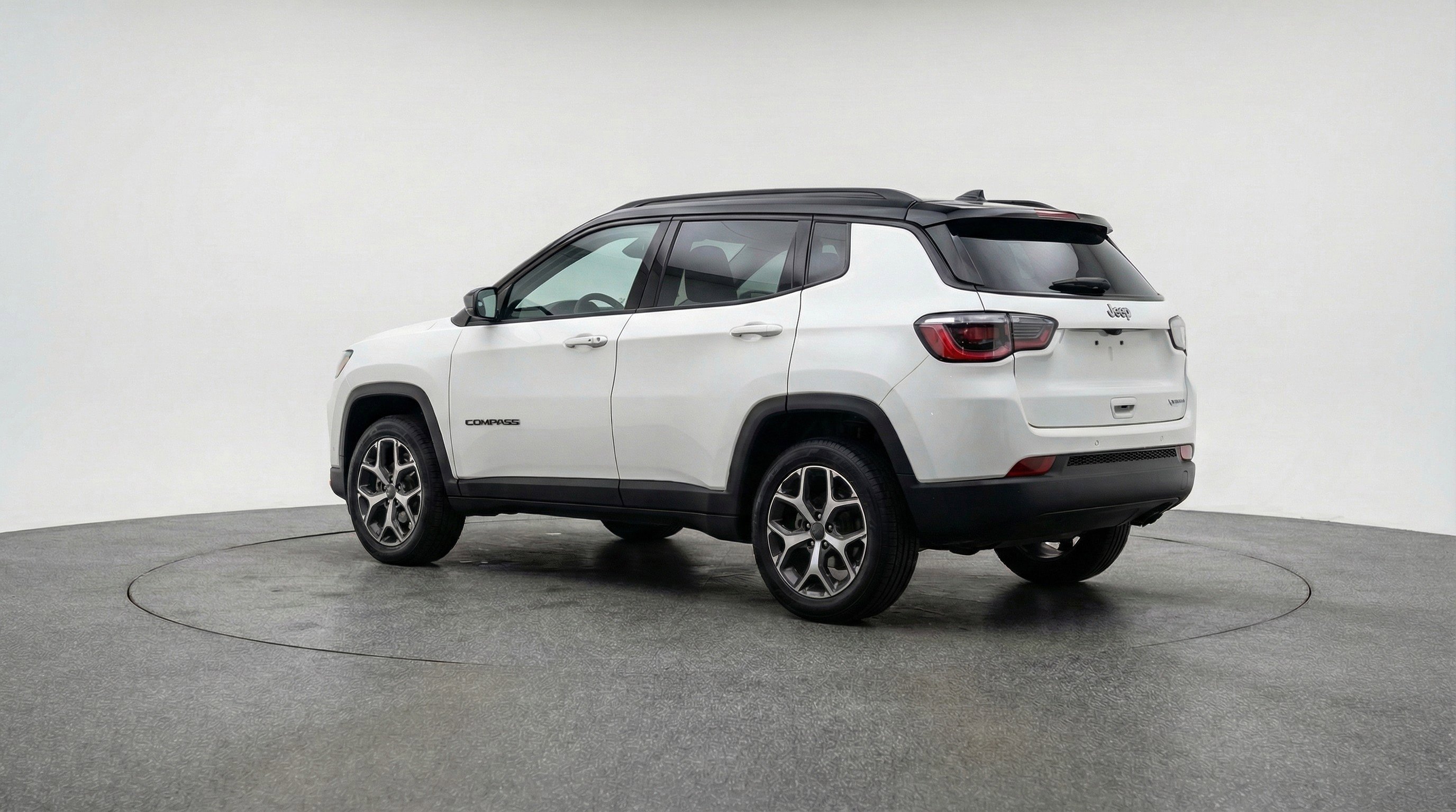 Used 2025 Jeep Compass Limited AWD/4WD image 6