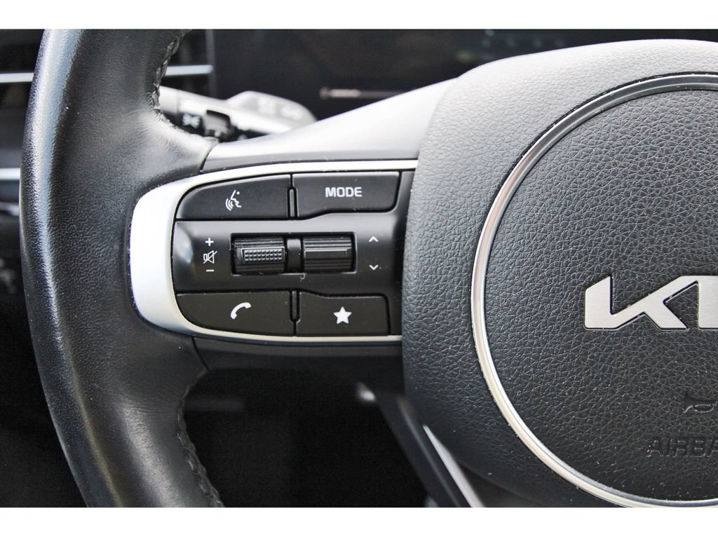 Used 2025 Kia K5 GT-Line AWD/4WD image 11