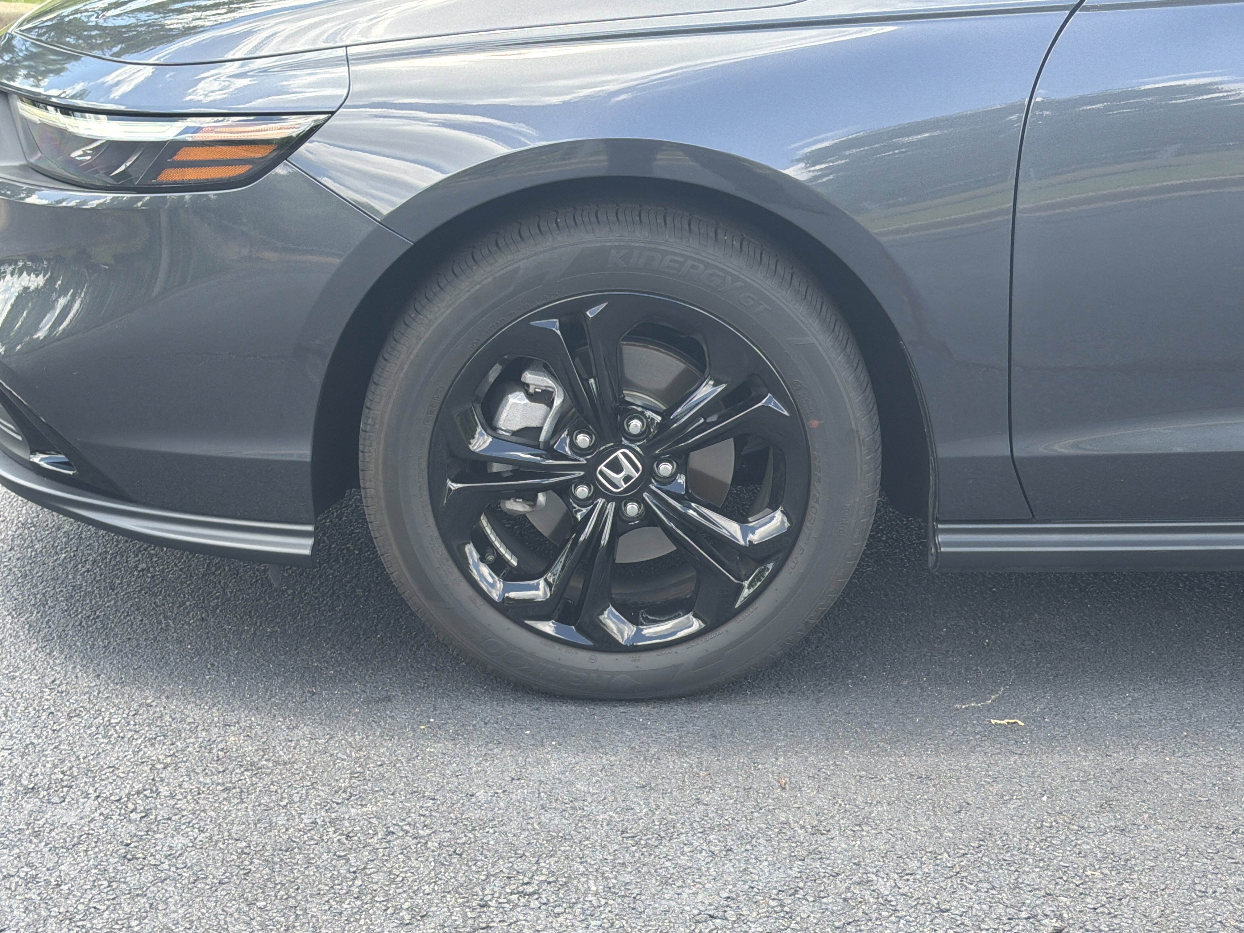 Used 2025 Honda Accord SE image 28