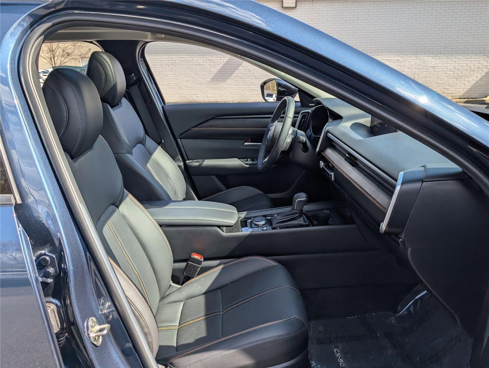 Used 2025 MAZDA CX-50 AWD 2.5 Hybrid w/ Premium Pkg image 11