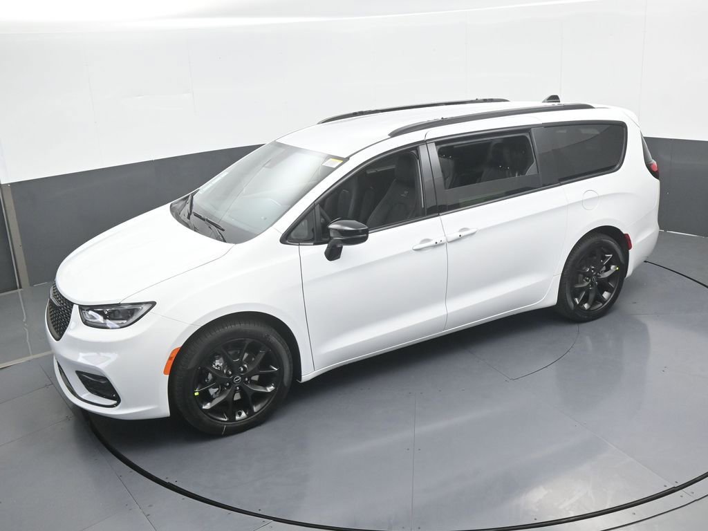 New 2026 Chrysler Pacifica Select w/ S Appearance Package image 46