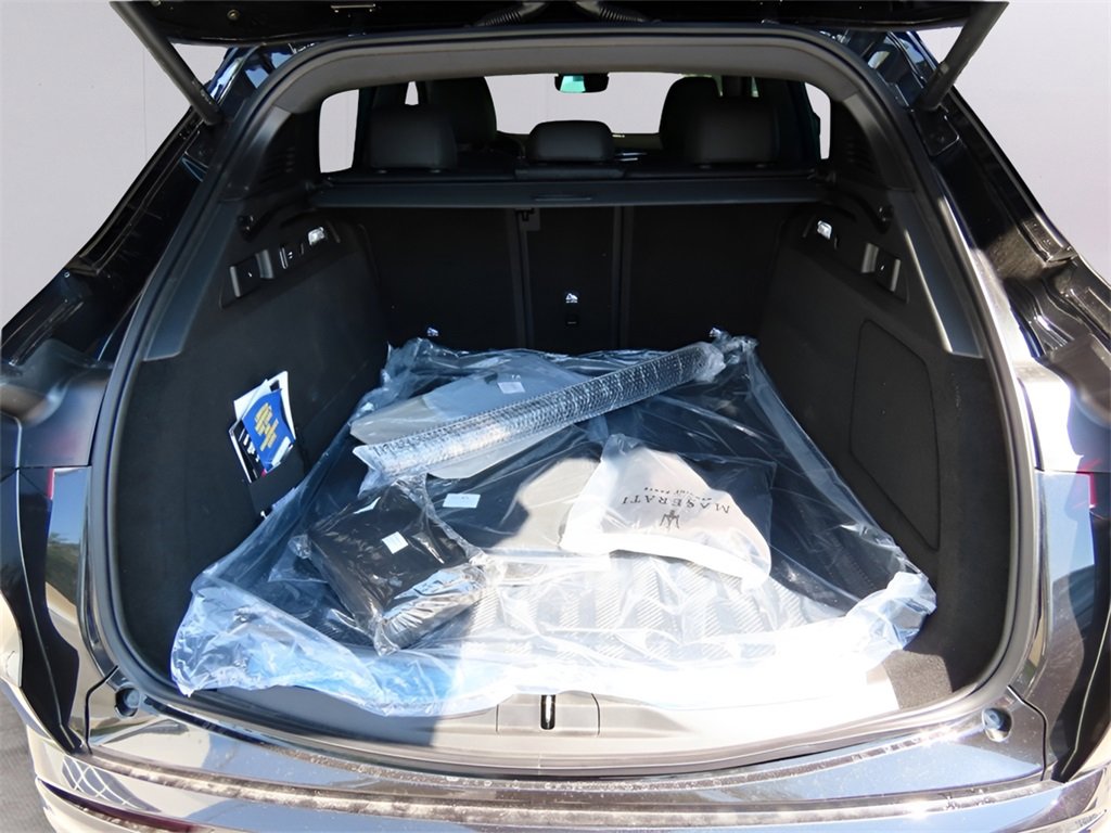 New 2024 Maserati Grecale GT image 22