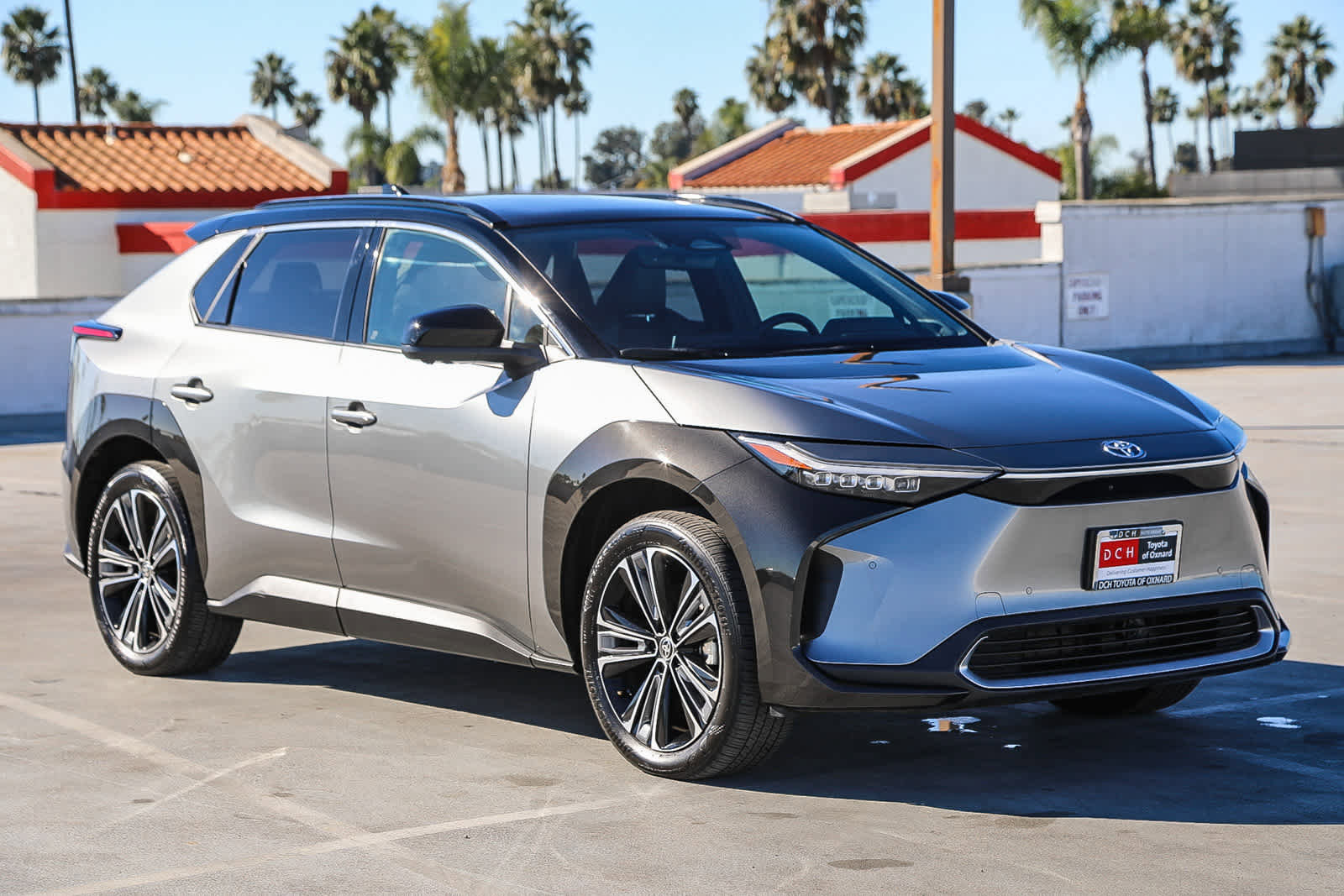 Used 2023 Toyota bZ4X Limited image 4