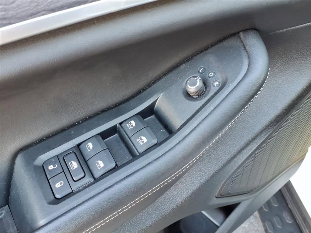 Certified 2024 Jeep Grand Cherokee L Limited w/ Trailer Tow Package image 8