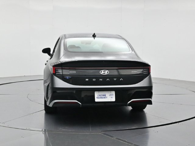Used 2025 Hyundai Sonata SEL FWD image 8