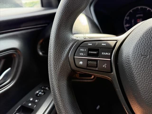 Used 2023 Honda HR-V LX image 15