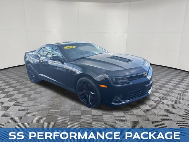 Used 2015 Chevrolet Camaro SS w/ SS Performance Package RWD image 7