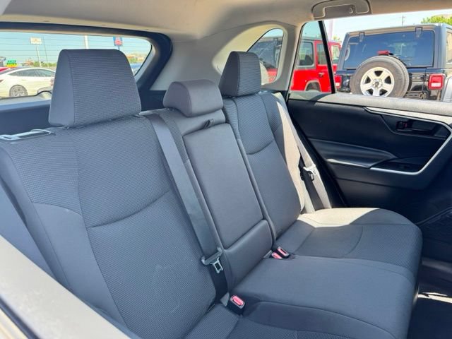 Used 2023 Toyota RAV4 LE AWD/4WD image 27