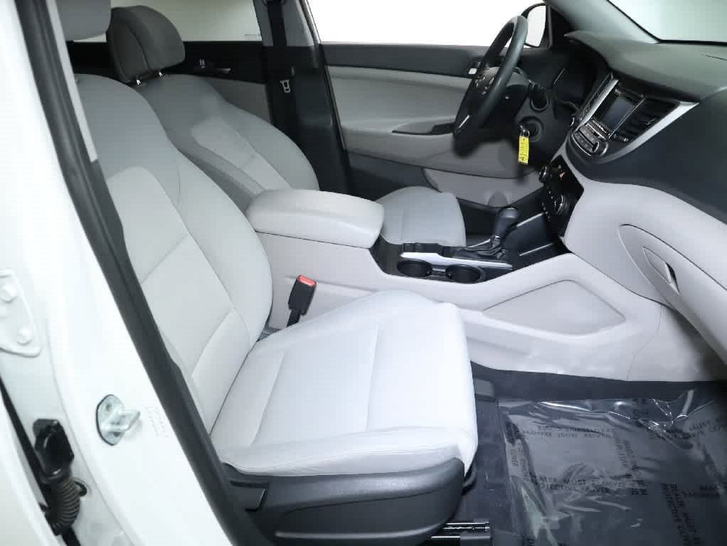 Used 2018 Hyundai Tucson SE w/ Cargo Package AWD/4WD image 13