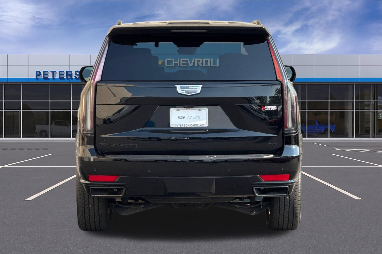 Used 2024 Cadillac Escalade Sport w/ LPO, ONYX Package AWD/4WD image 5