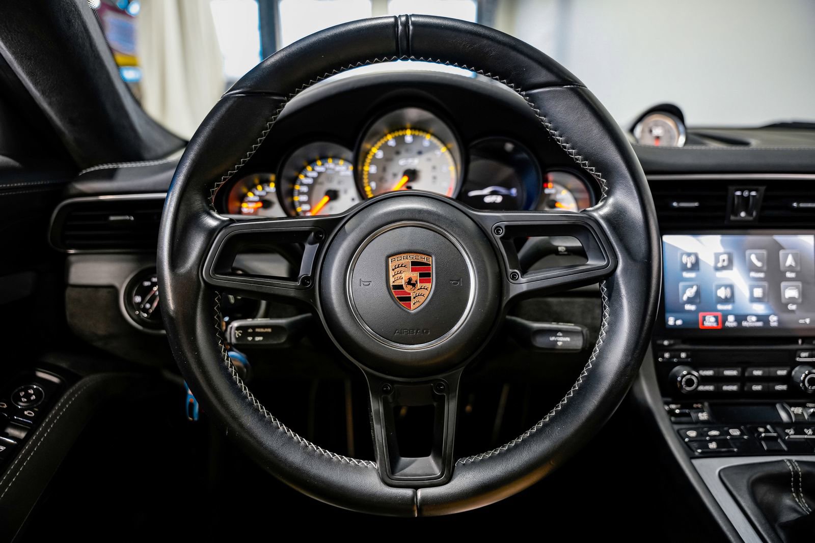 Used 2018 Porsche 911 Targa 4S RWD image 10