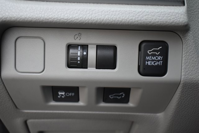 Used 2015 Subaru Forester 2.5i Touring w/ Eyesight & Navigation System image 16