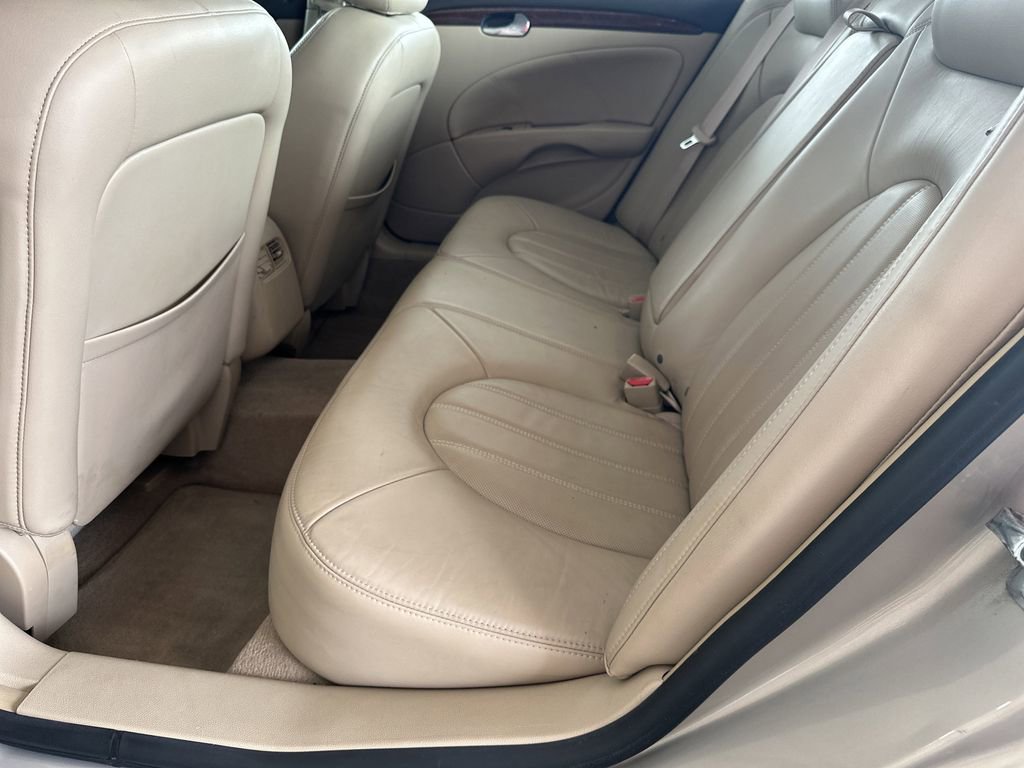 Used 2007 Buick Lucerne CXL w/ Luxury Package FWD image 29