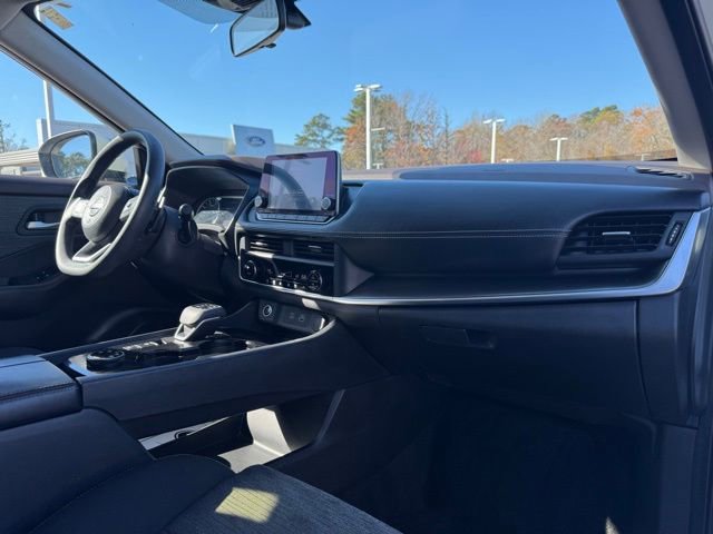 Used 2023 Nissan Rogue SV image 23